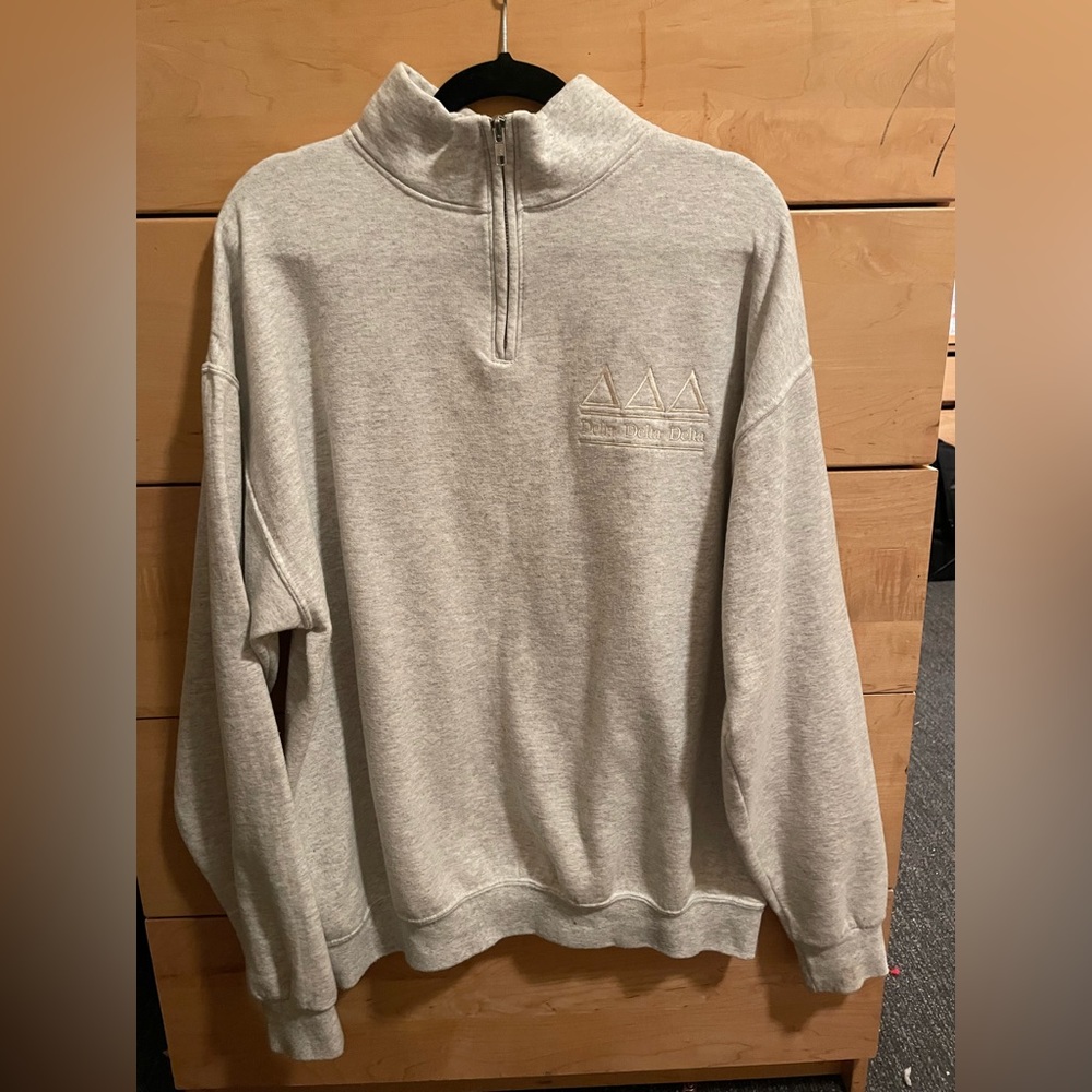 Tridelta, Delta Delta Delta, Tridelt quarter zip